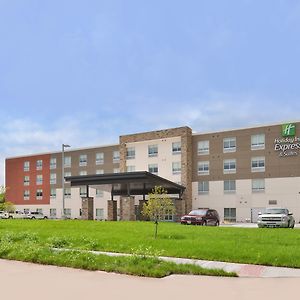 Holiday Inn Express & Suites Omaha Airport By Ihg